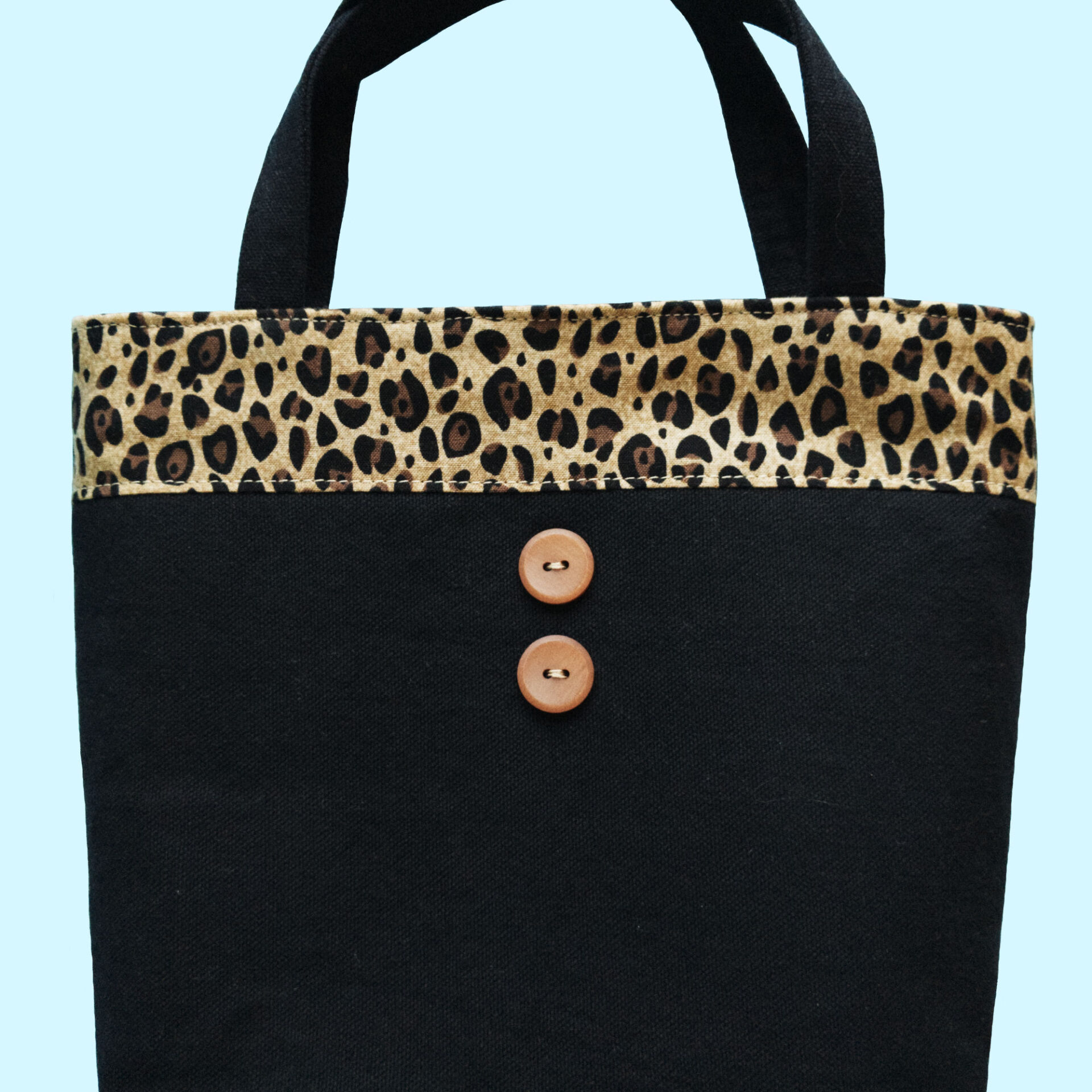 Leopard print Tote Close Up