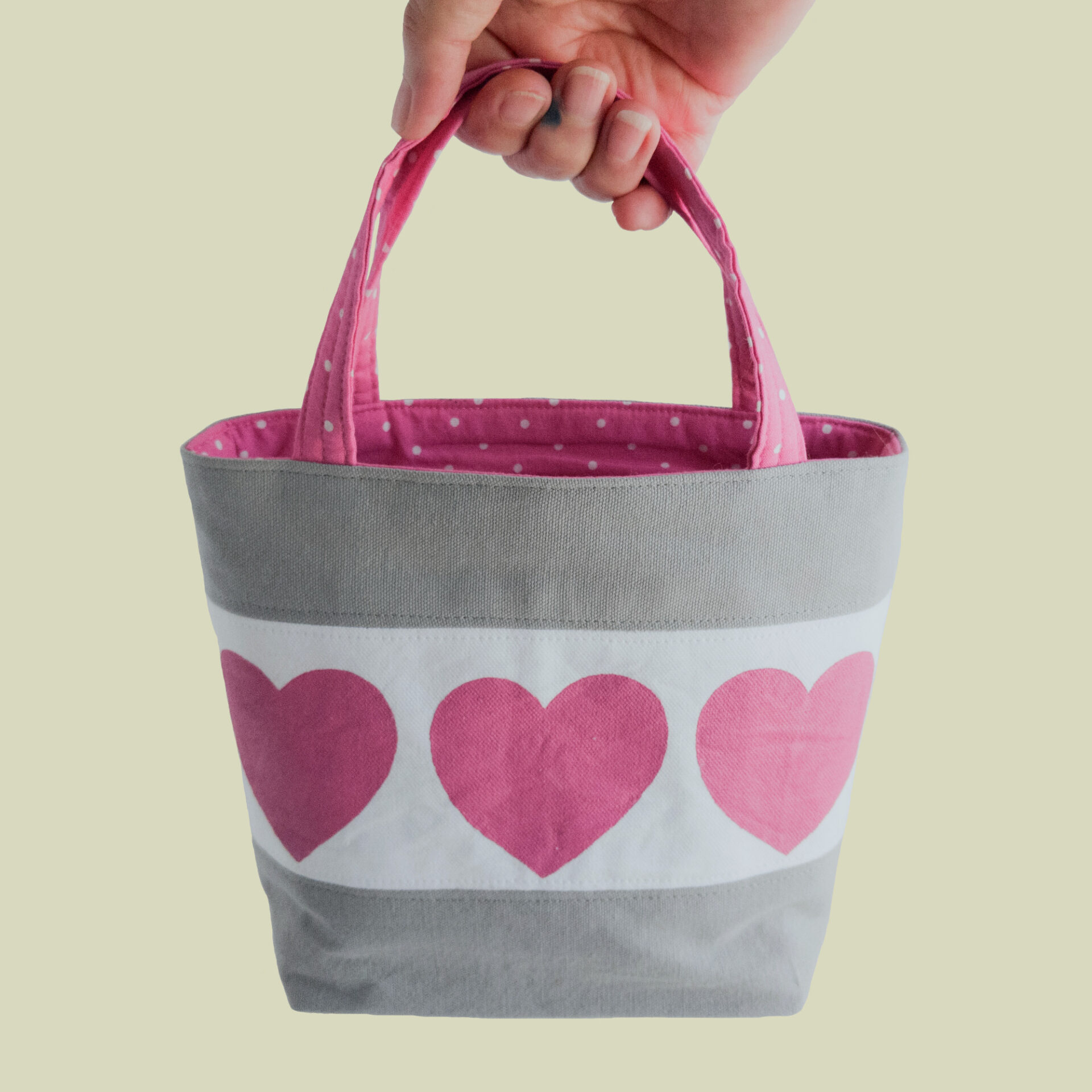 Hand Carrying Tote