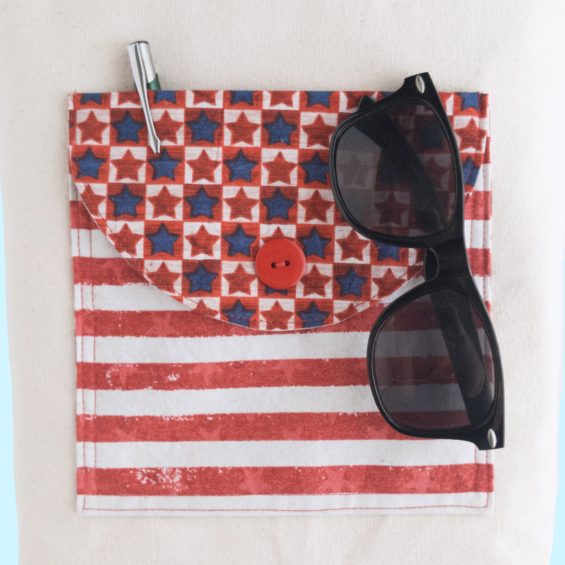 Pocket Closeup of Tote