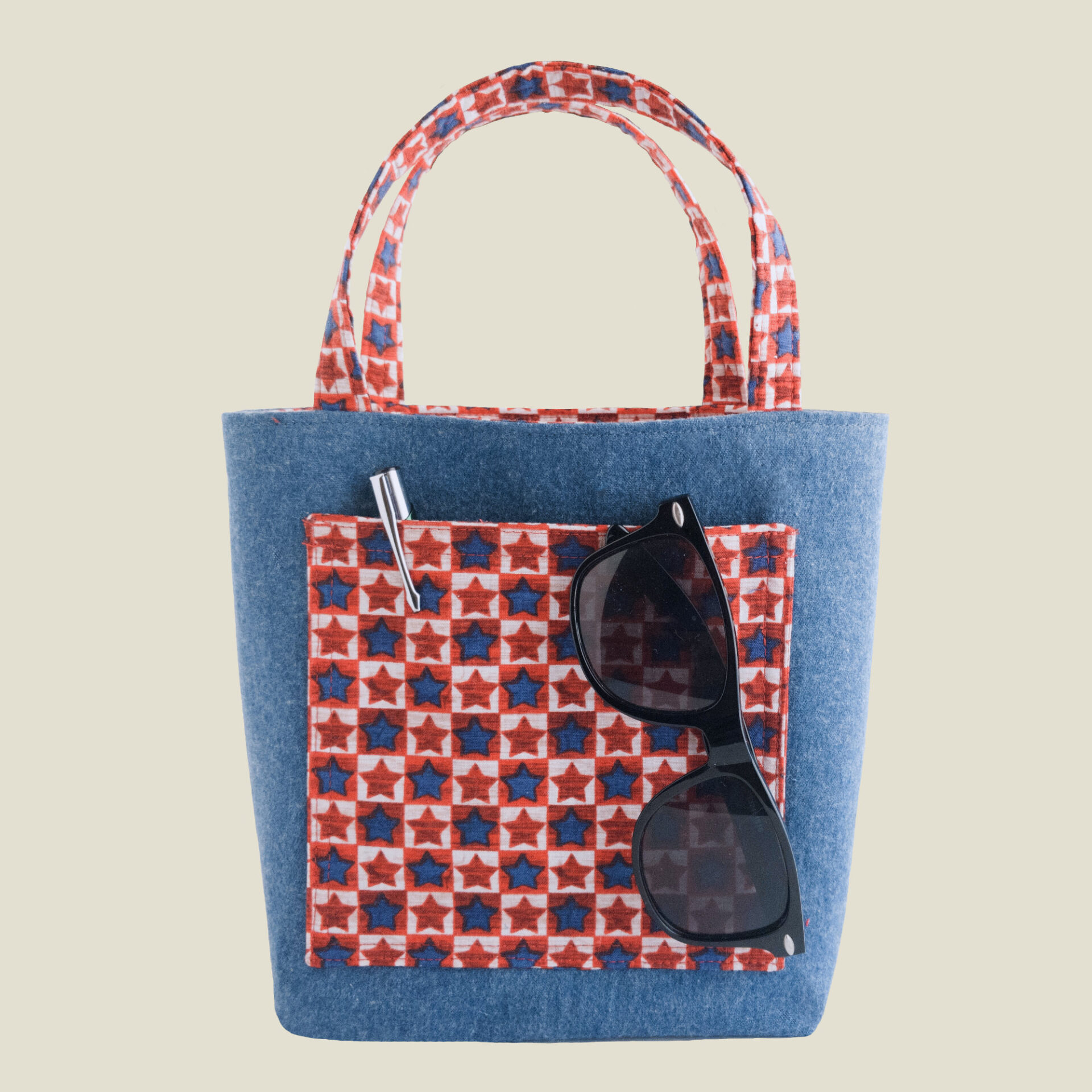 Patriotic Tote Bag Patriotic Tote with Pen and Sunglasses